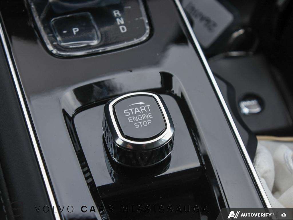 2026 Volvo XC90 B6 AWD Plus Dark Theme 7-Seater thumb 28