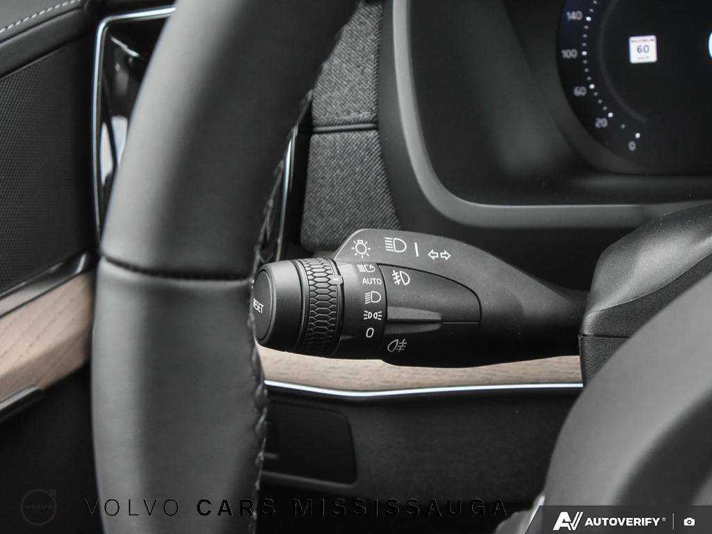 2026 Volvo XC90 B6 AWD Plus Dark Theme 7-Seater thumb 17