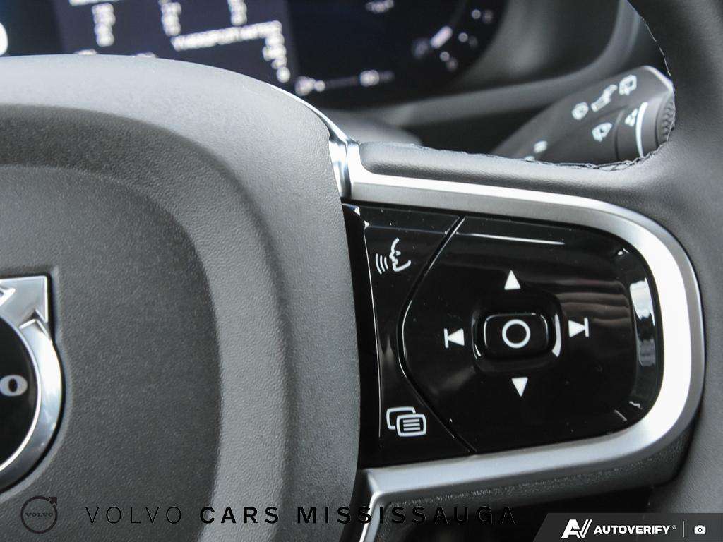 2026 Volvo XC90 B6 AWD Plus Dark Theme 7-Seater thumb 19