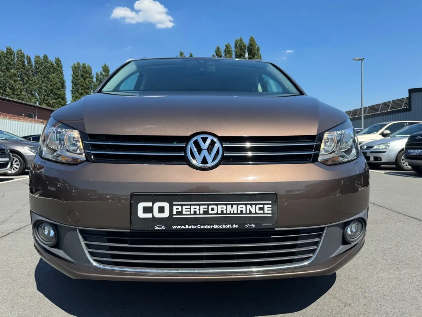 Volkswagen Touran Life BMT*1HAND*TEMP*AHK*TÜVNEU Bruin - 2