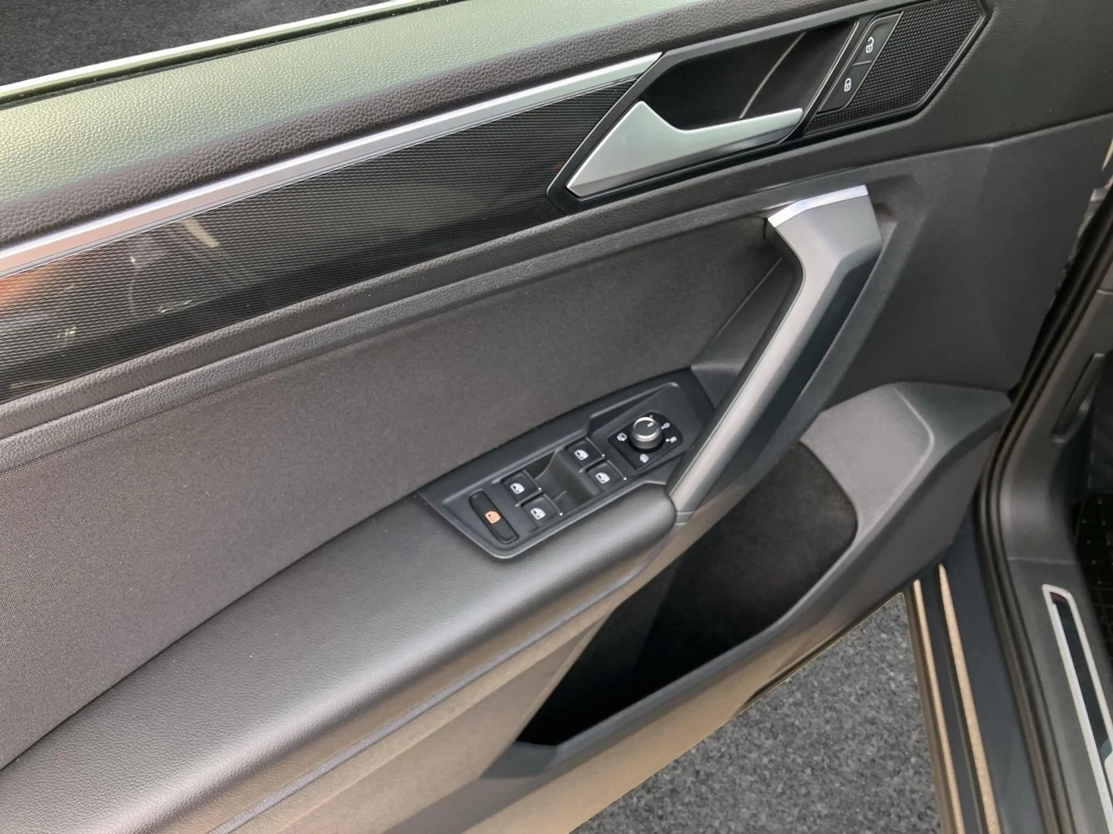 Volkswagen Tiguan Highline TDI SCR DSG — photo 7