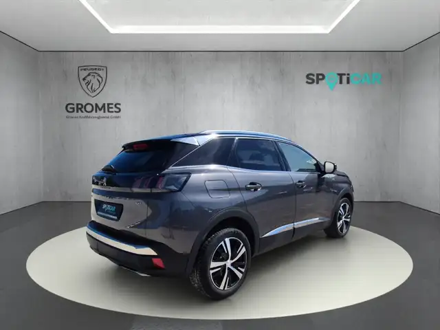 Peugeot 3008 view 3