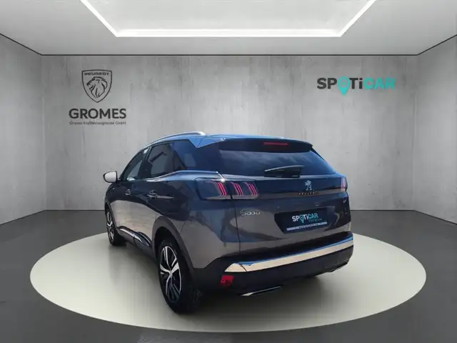 Peugeot 3008 view 5