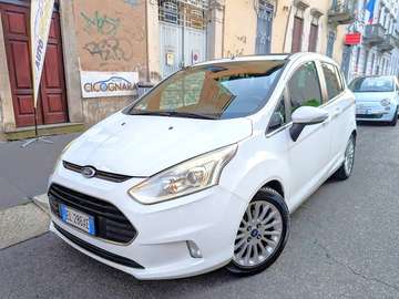 1.0T Titanium 100cv TETTO PANORAMICO