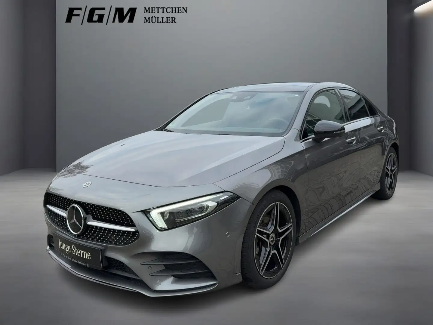 Mercedes-Benz A 200 AMG Line KeyGo|MBeam|S-Dach|TWA|AHK|Night Gris - 2