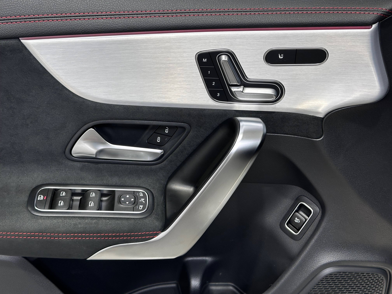 Mercedes-Benz CLA 35 AMG 4-Matic *PANO DAK*MEMORYPAKKET*MBUX NAVI PLUS*FULL LED* — photo 25