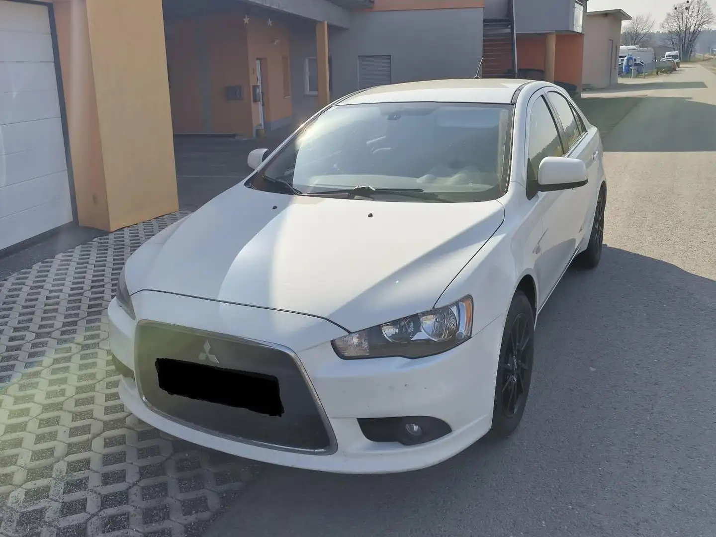 Mitsubishi Lancer Lancer Sportback 1,8 DI-D Invite ClearTec Weiß - 1