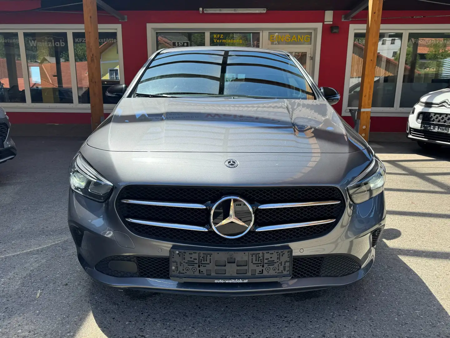 Mercedes-Benz B 200 B 200 d *Automatik* Grau - 2
