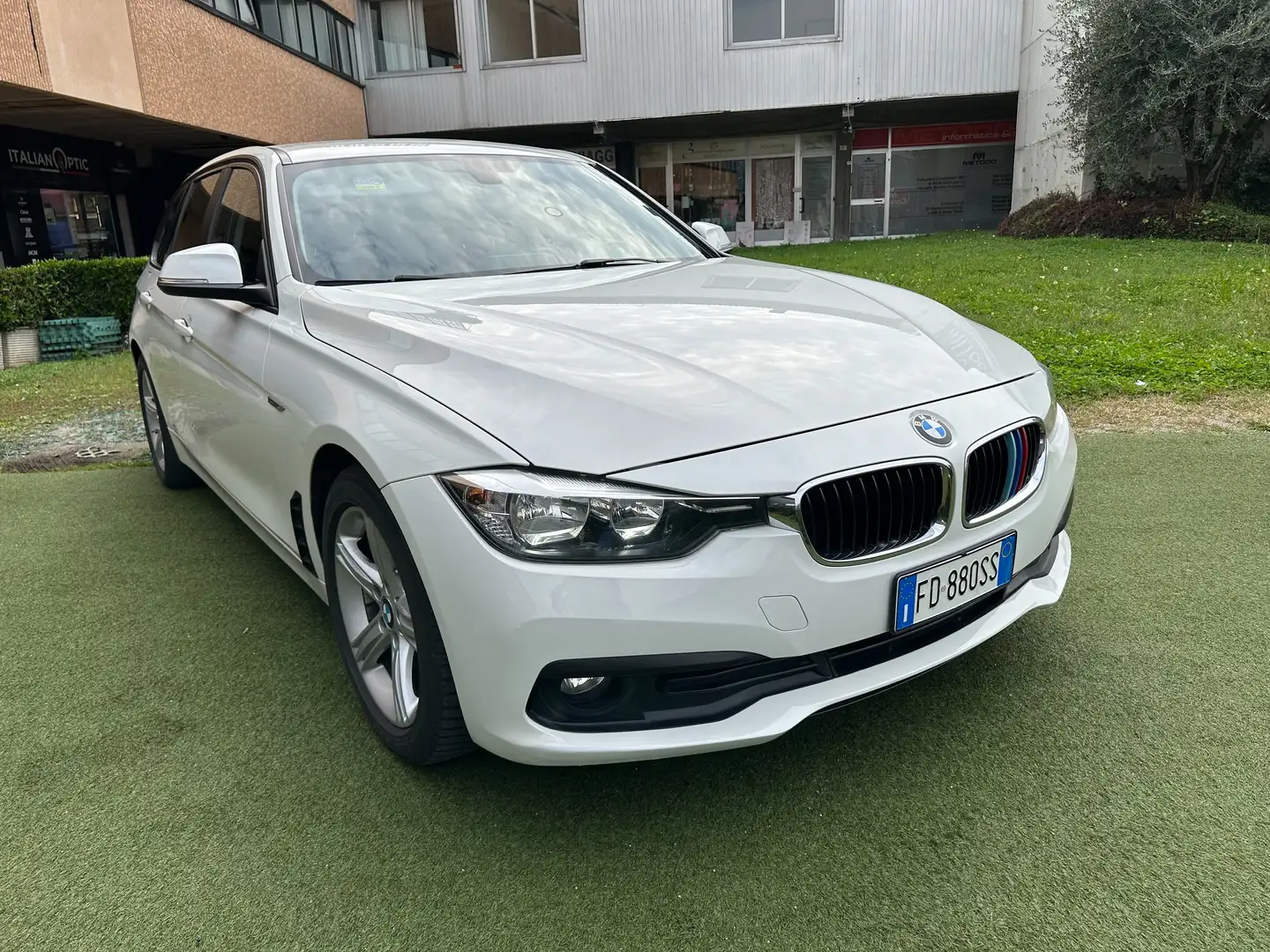 BMW 316 d Touring Touring Sport Auto Blanc - 2