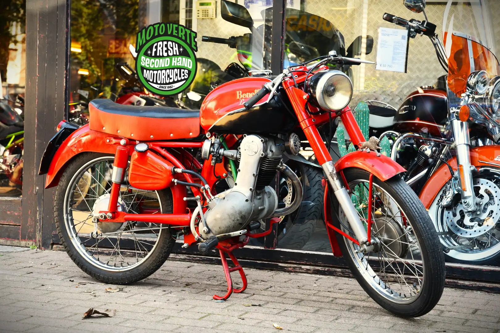 Benelli Leoncino 125 ***MOTO VERTE*** Rosso - 1