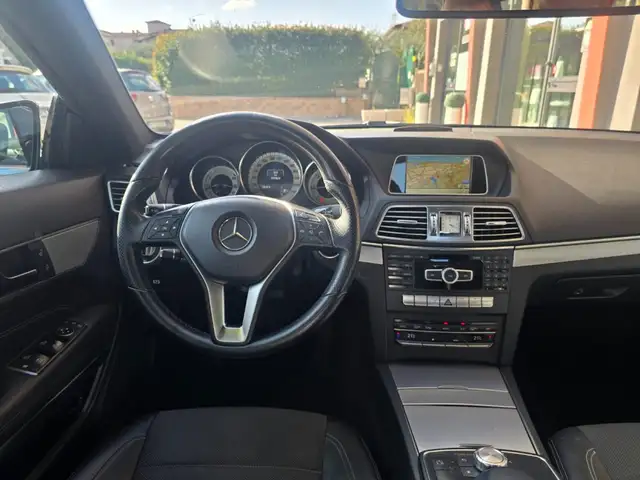 Mercedes-Benz E-Class view 5