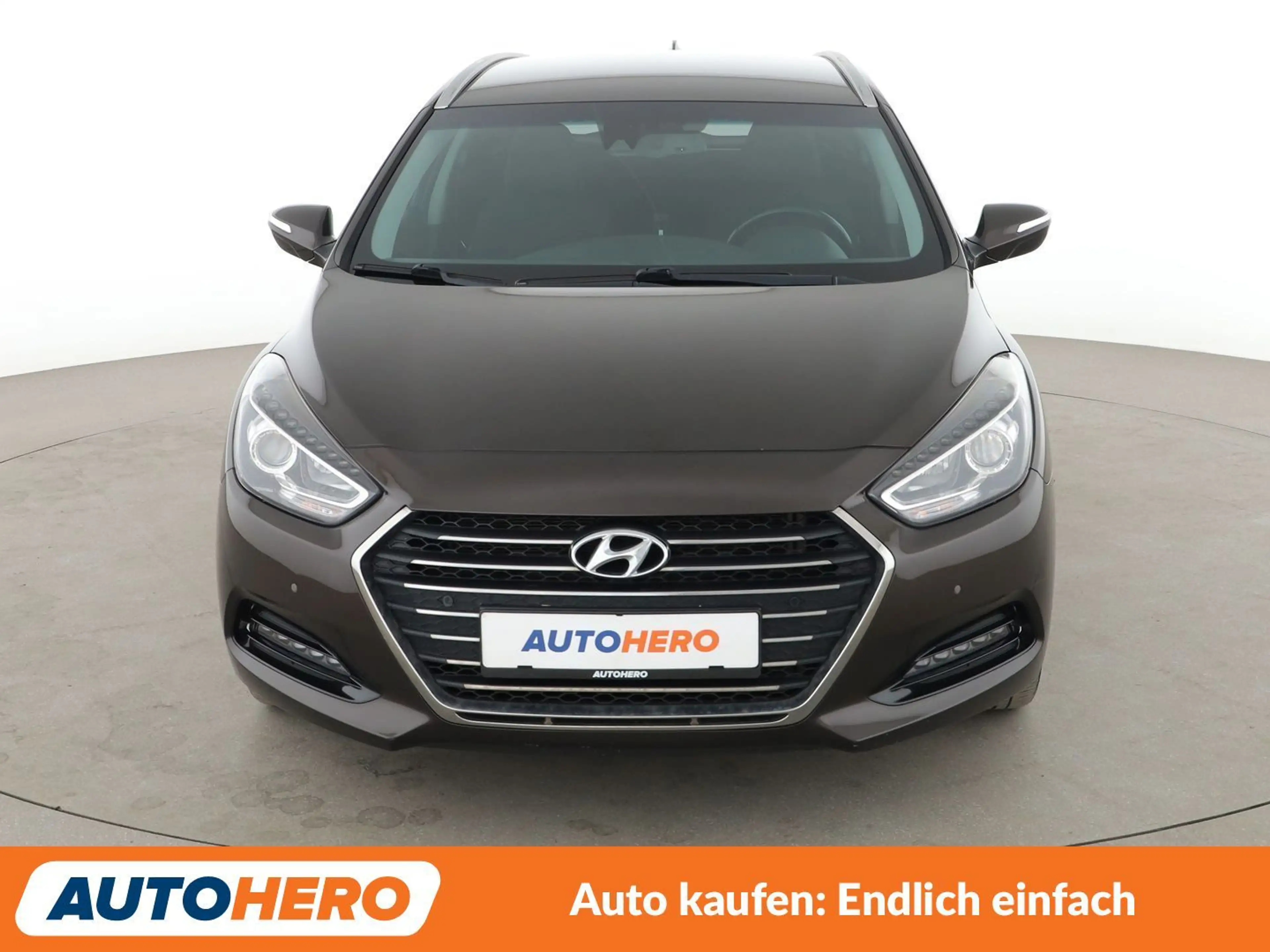 Hyundai i40 2.0 GDI Style*NAVI*TEMPO*PDC*ShZ*DAB*TOUCH* — photo 9