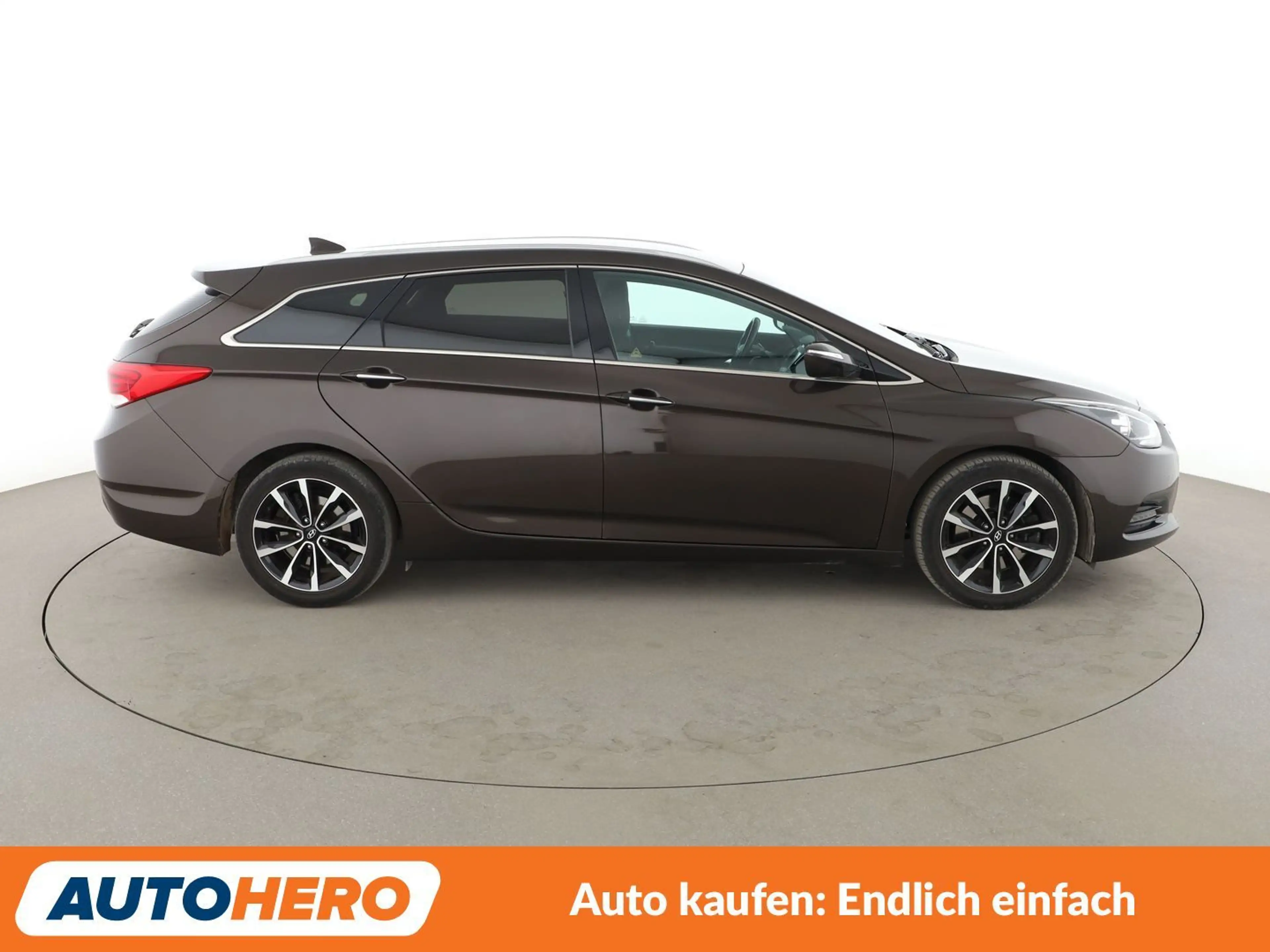 Hyundai i40 2.0 GDI Style*NAVI*TEMPO*PDC*ShZ*DAB*TOUCH* — photo 7