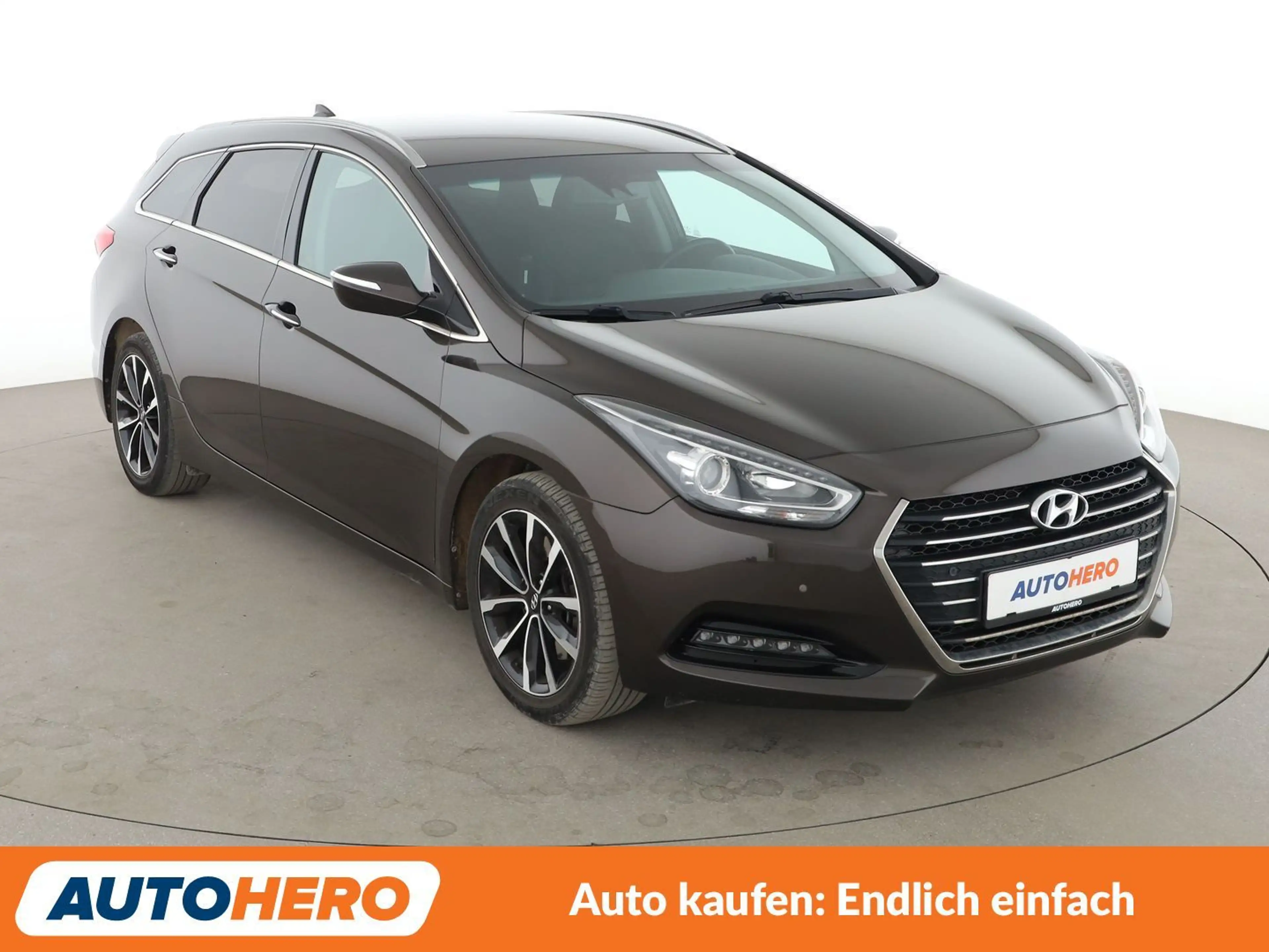 Hyundai i40 2.0 GDI Style*NAVI*TEMPO*PDC*ShZ*DAB*TOUCH* — photo 8