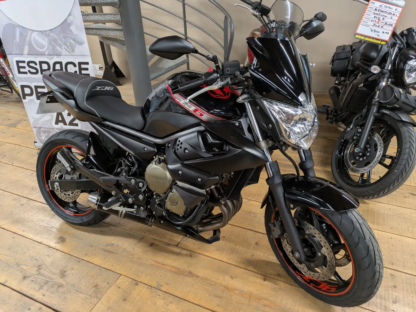 Yamaha XJ 6 Negro - 1