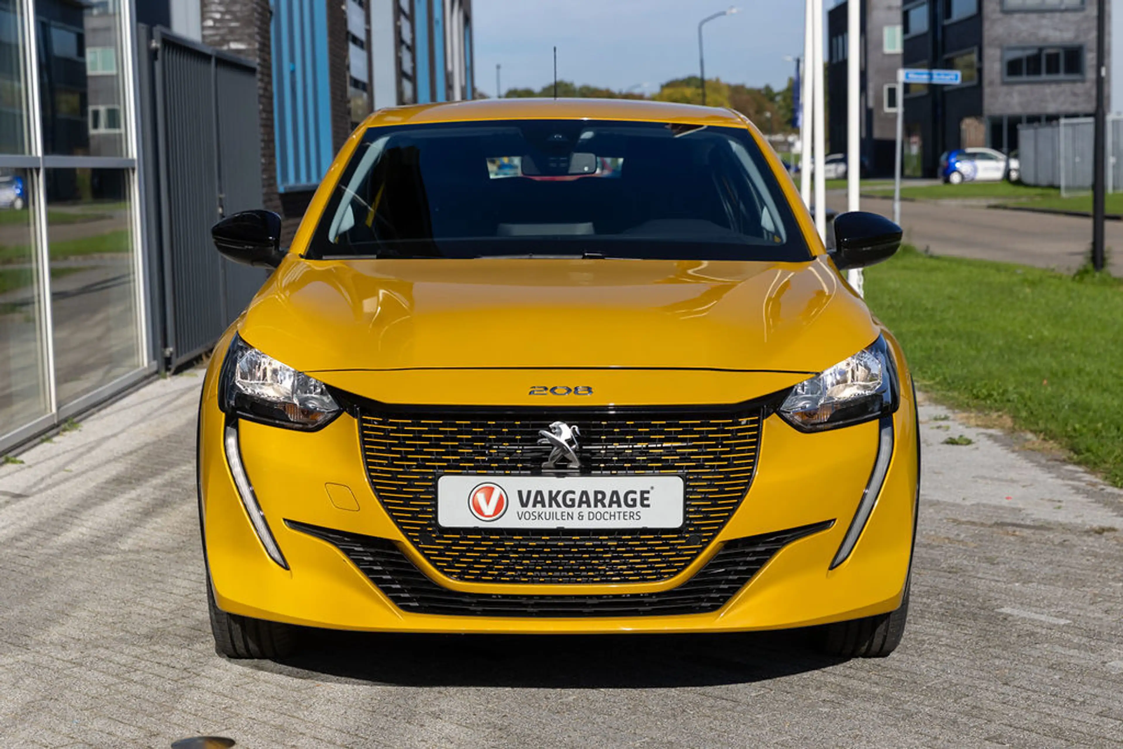 Peugeot e-208 EV Active Pack 50 kWh Head up display — photo 49