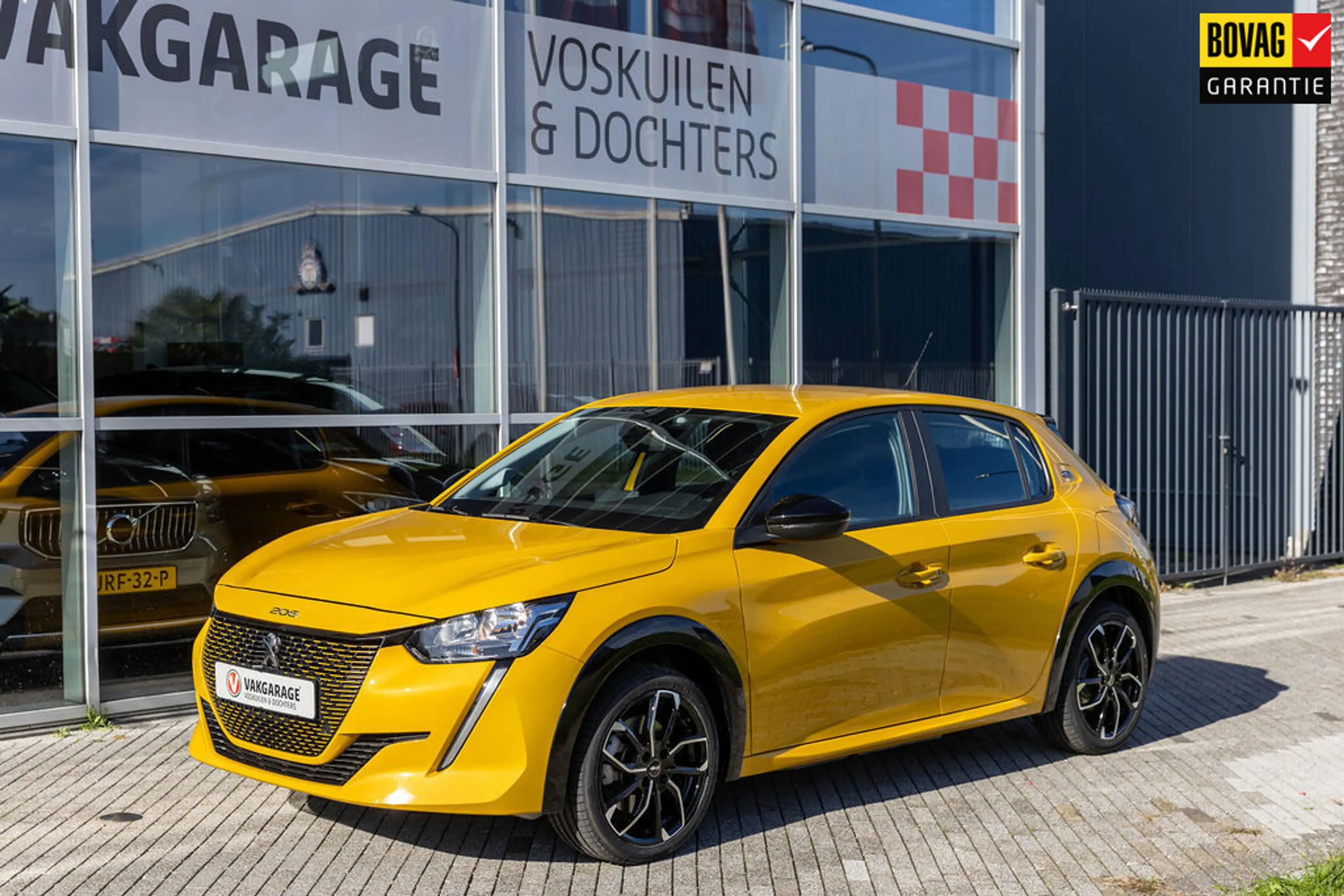 Peugeot e-208 EV Active Pack 50 kWh Head up display