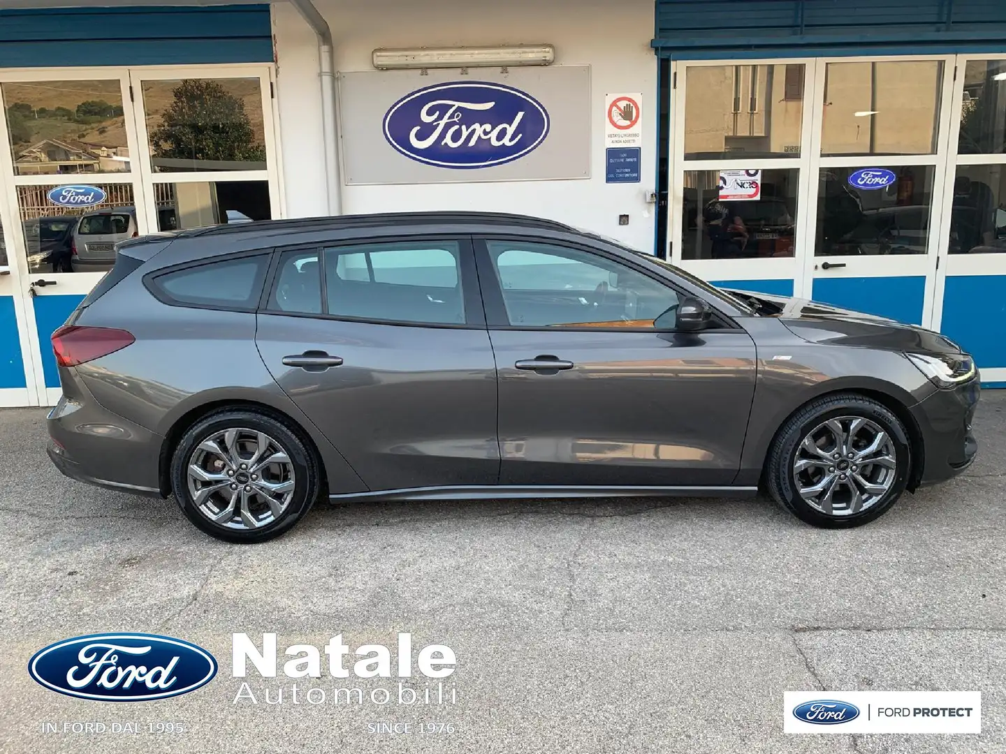 Ford Focus Focus SW 1.5 ecoblue ST-Line 115cv auto Grigio - 2