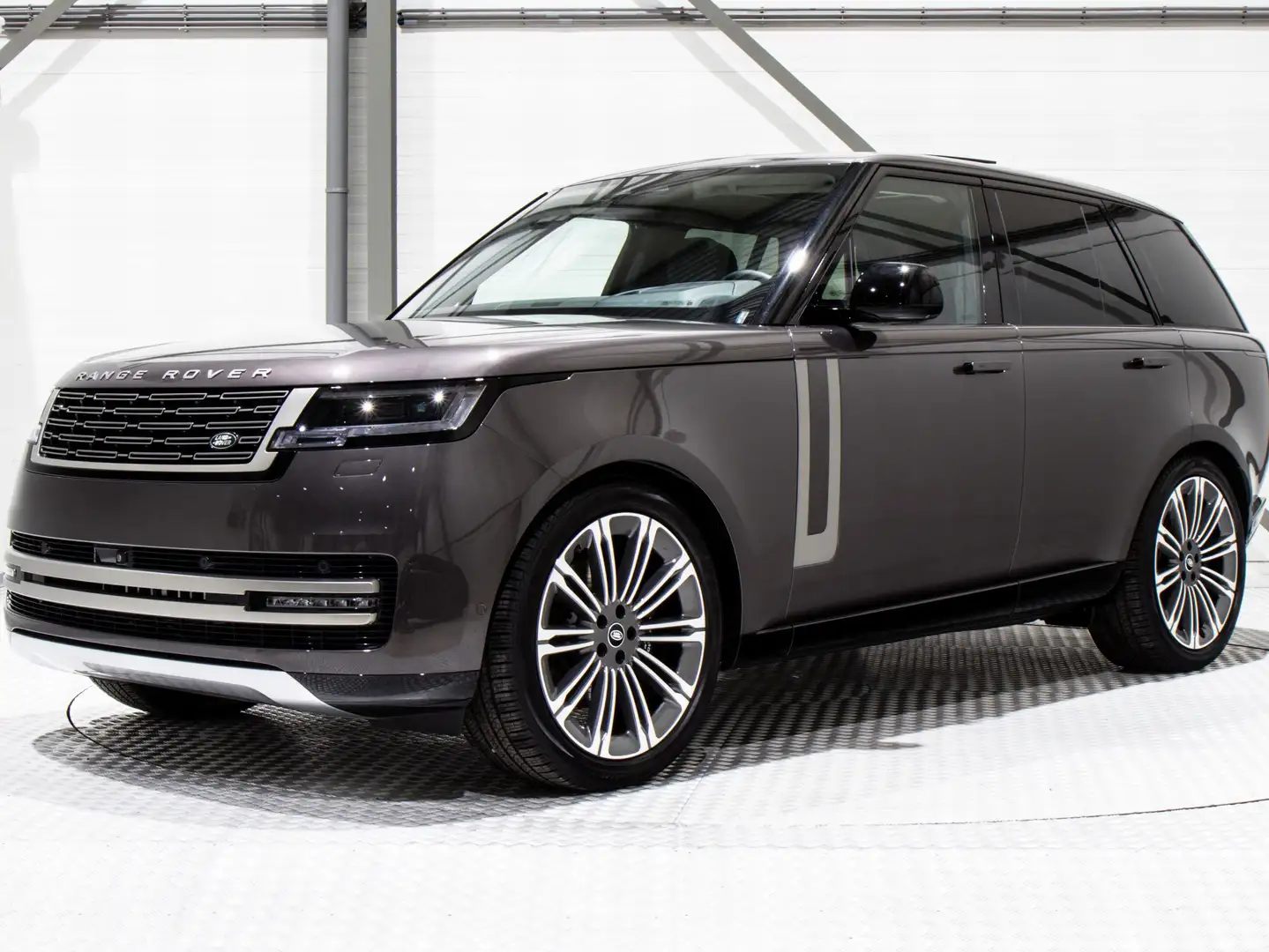 Land Rover Range Rover D350 HSE-PANO-STOELKOELING-HEADUP-MASSAGE Grijs - 1