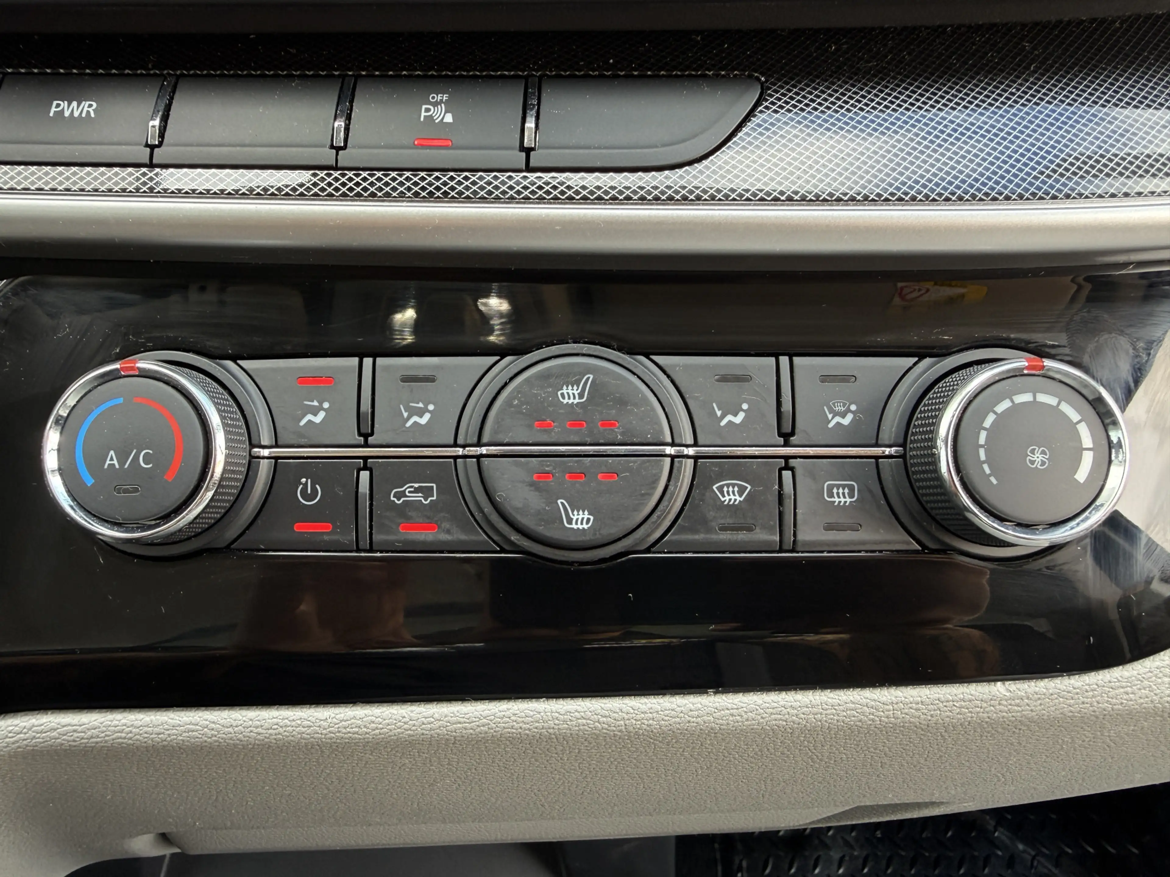 Maxus eDeliver 9 65kWh 204PK Elektrisch Bakwagen met achterdeuren A — photo 23