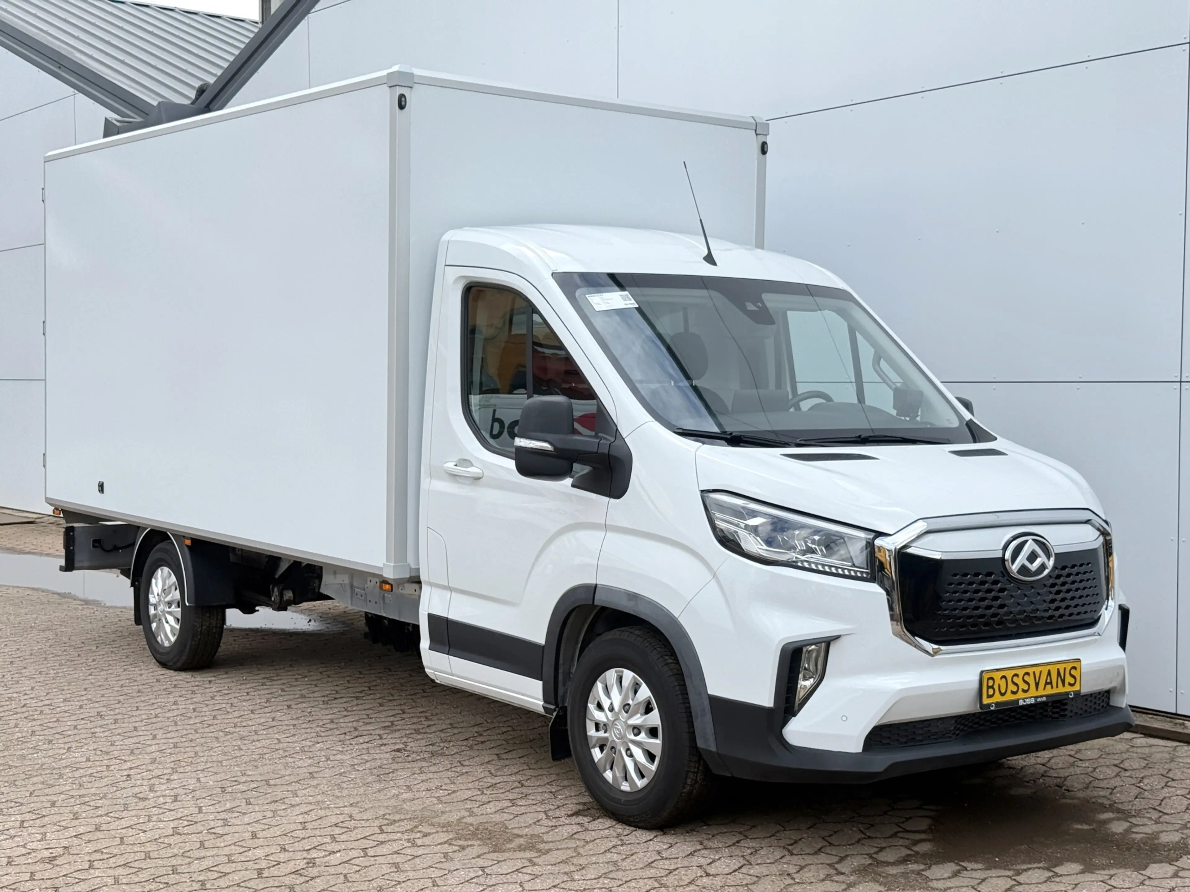 Maxus eDeliver 9 65kWh 204PK Elektrisch Bakwagen met achterdeuren A — photo 5