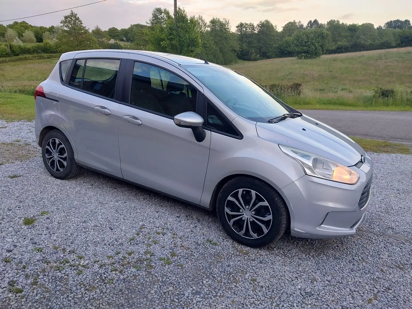 Ford B-Max 1.6 TDCi Titanium Argent - 1