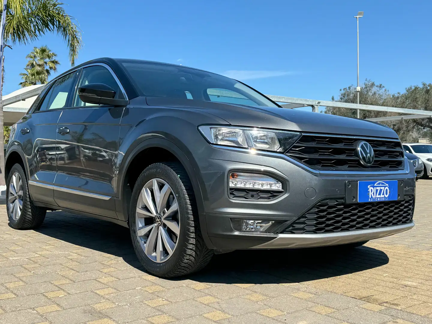 Volkswagen T-Roc 1.0tsi Style cockpit 110cv VARI COLORI DISPONIBILI Grigio - 1