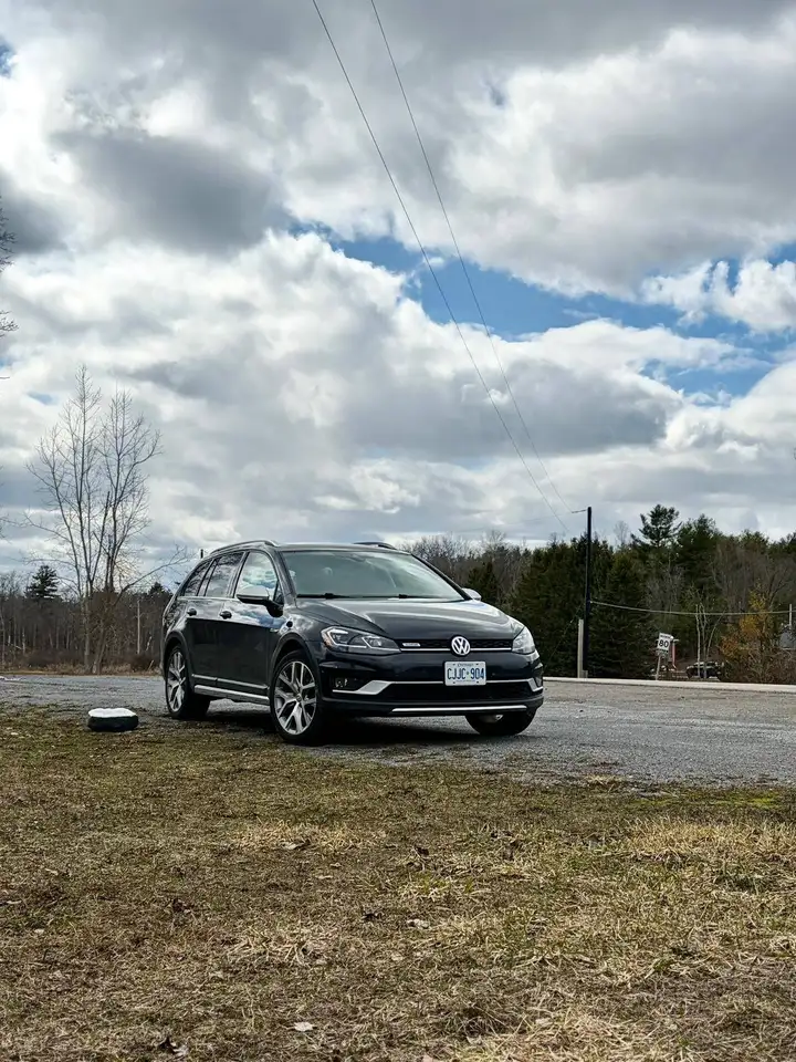 Volkswagen Golf photo Volkswagen Golf