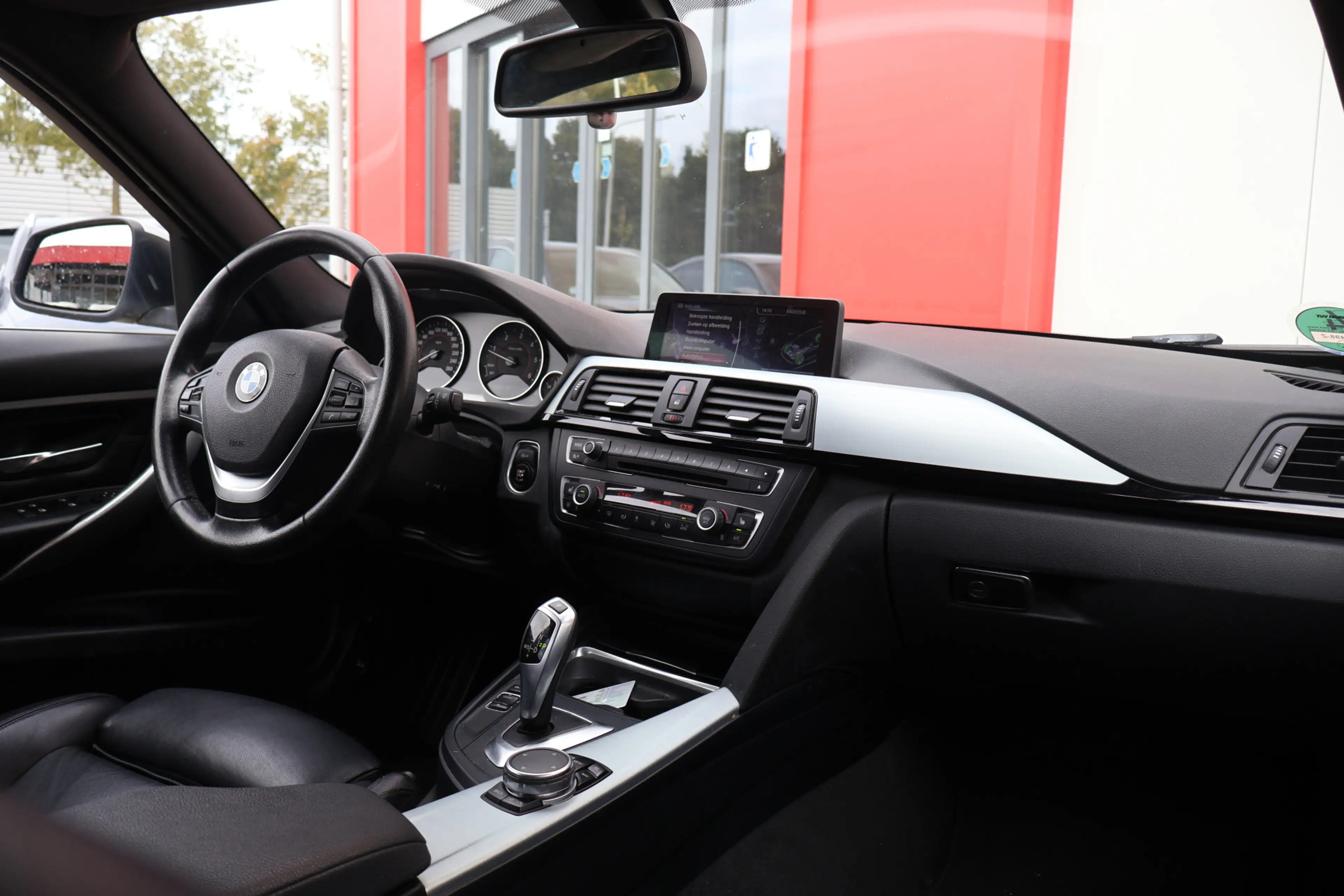 BMW 316 3-serie Touring 316d Executive — photo 7
