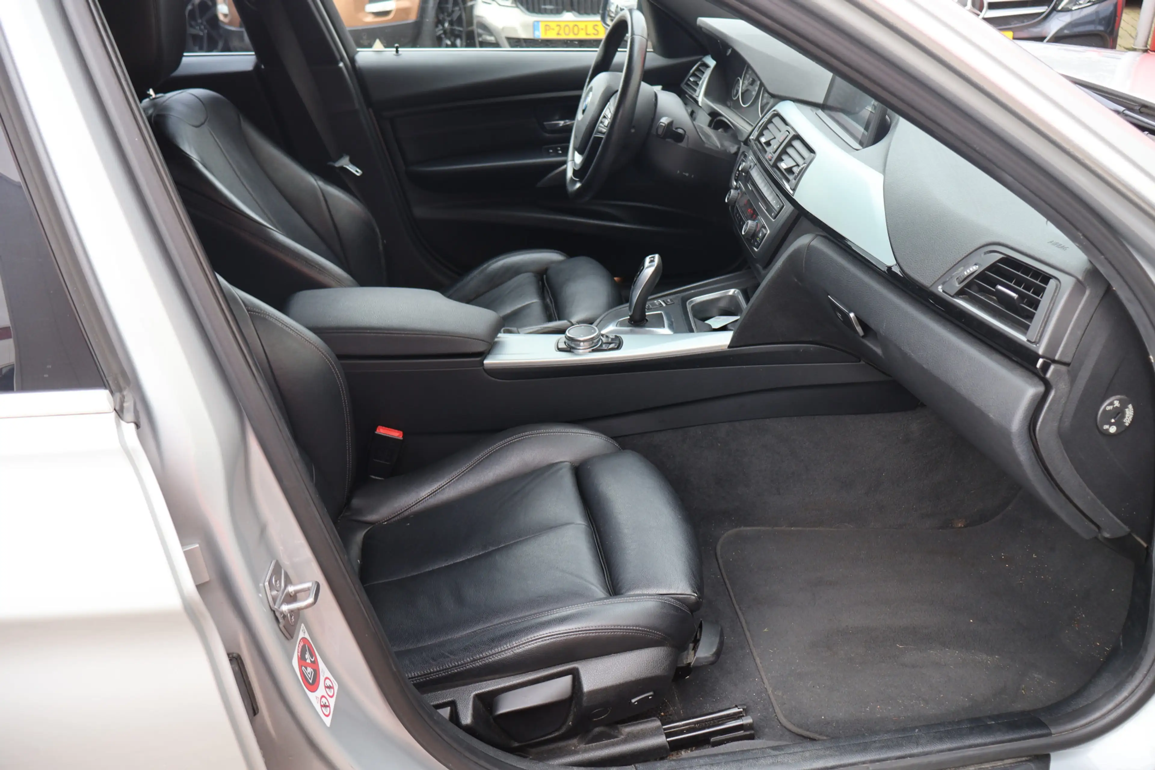 BMW 316 3-serie Touring 316d Executive — photo 15