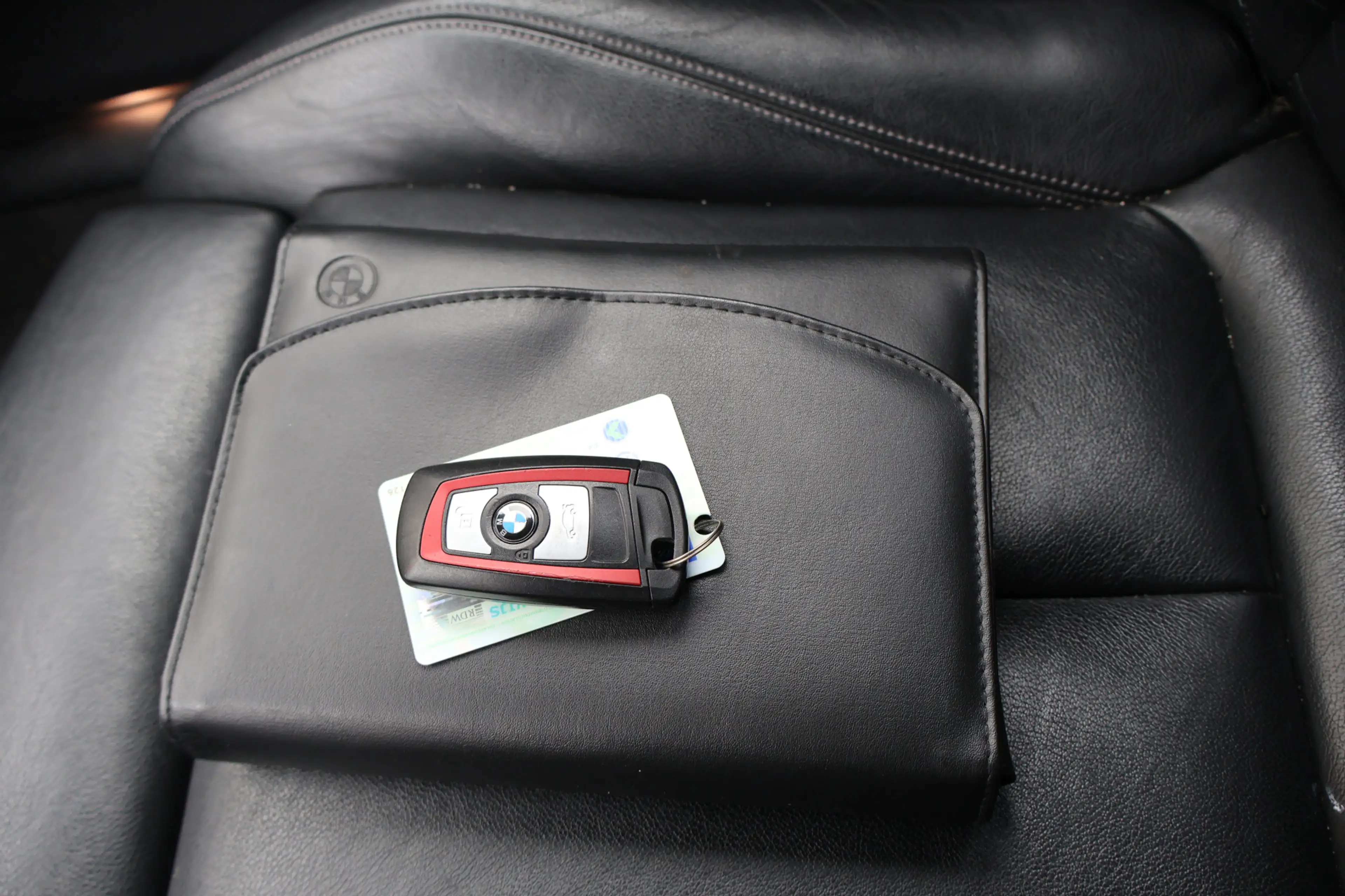 BMW 316 3-serie Touring 316d Executive — photo 14