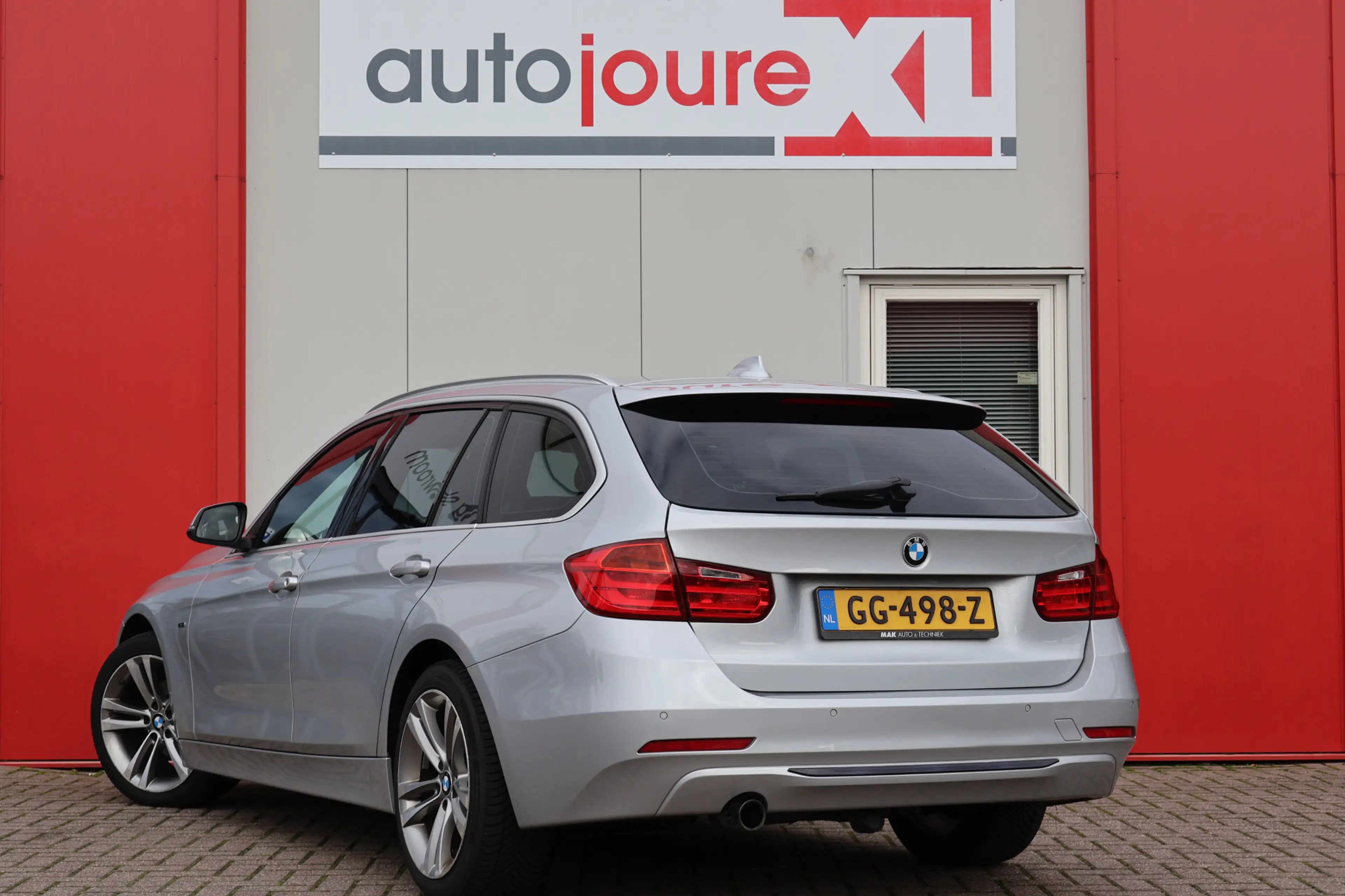 BMW 316 3-serie Touring 316d Executive — photo 4