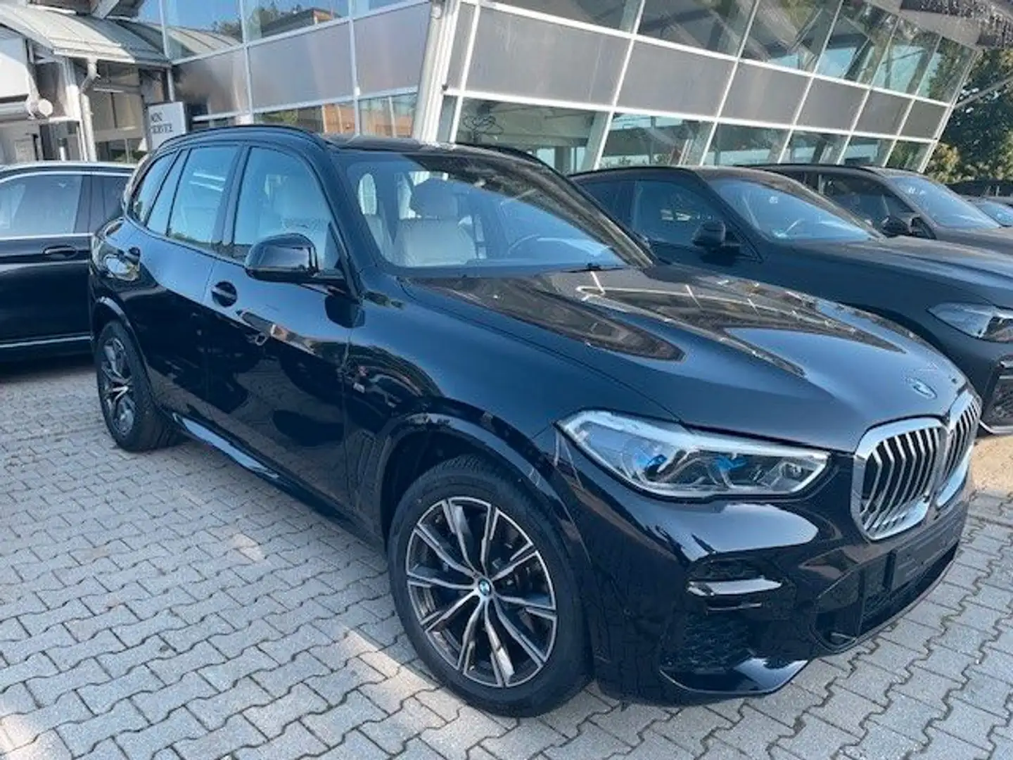 BMW X5 xDrive 40 d M Sport HUD Laser DAB Pano G05 Schwarz - 1