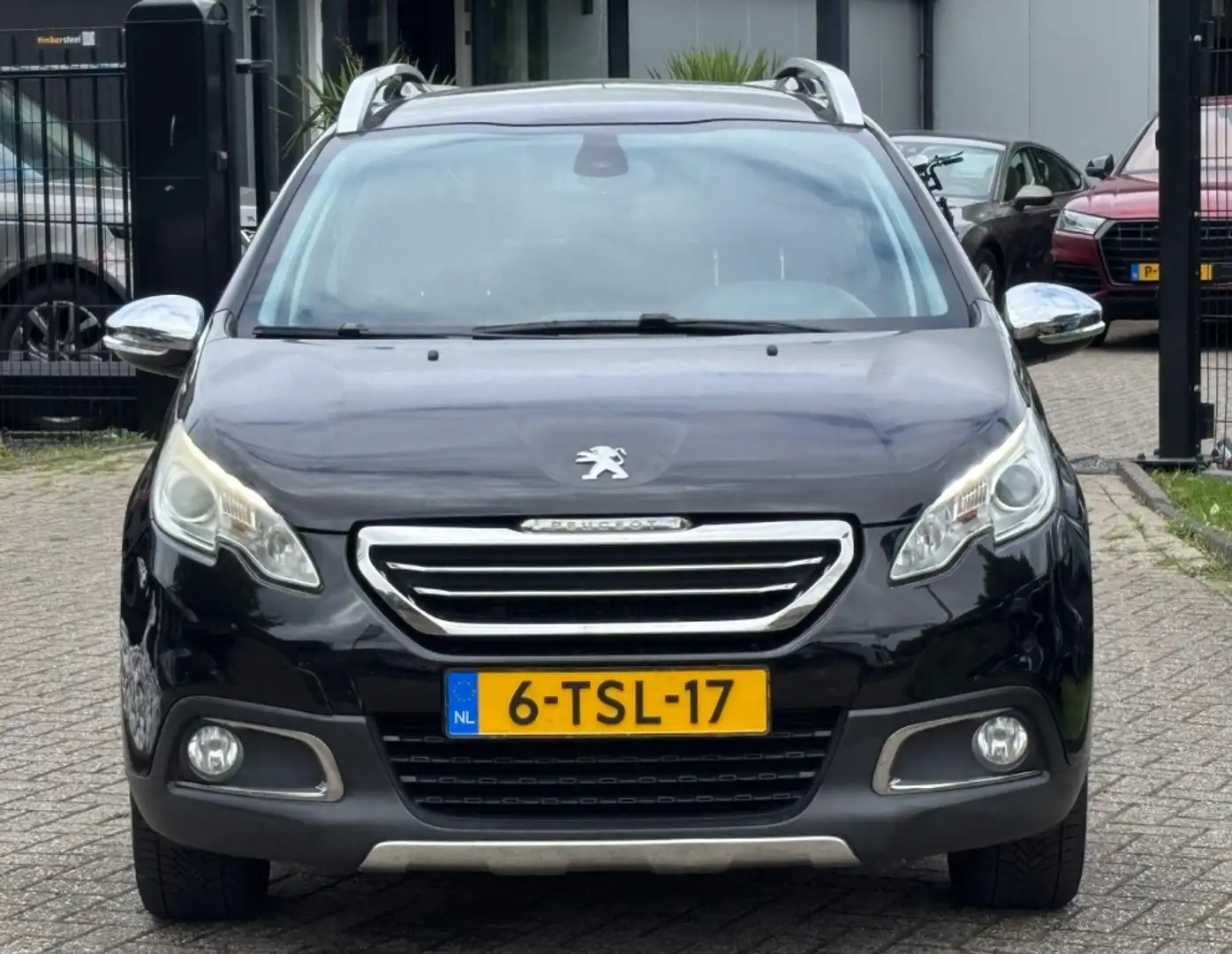 Peugeot 2008 1.6 Benzine 2014 Zwart Panorama Led Alcantara Zwart - 2