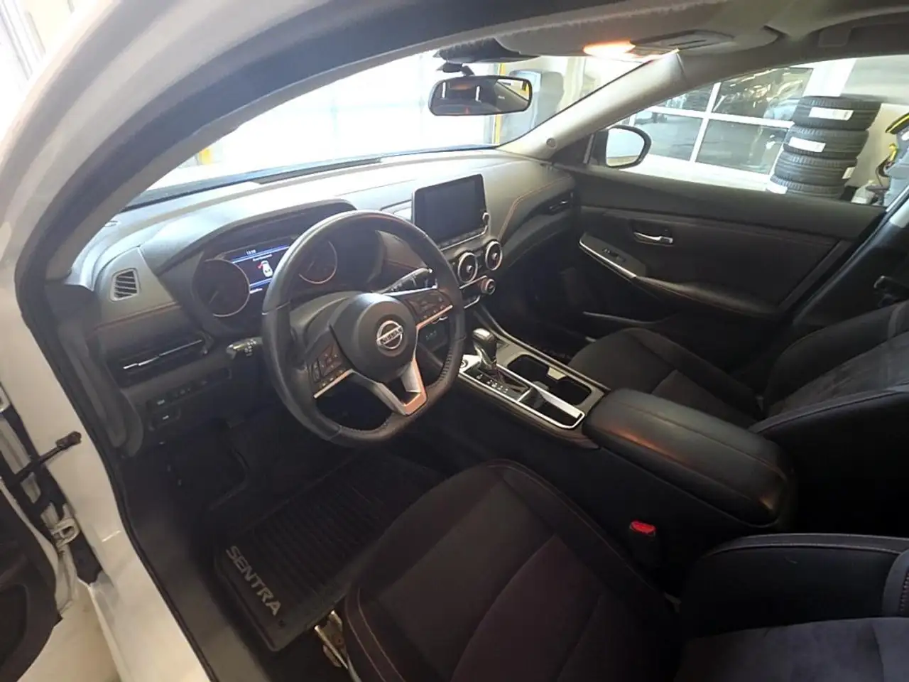 Nissan Sentra снимка Nissan Sentra