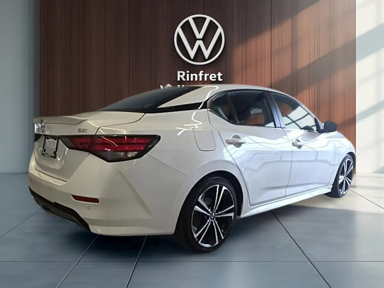 Nissan Sentra снимка Nissan Sentra