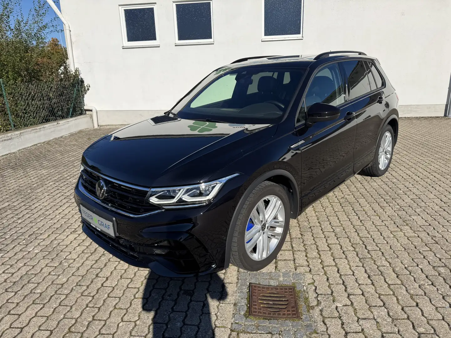 Volkswagen Tiguan R 2.0 TSI DSG 4M H&K PERF LEDER PANO Schwarz - 2