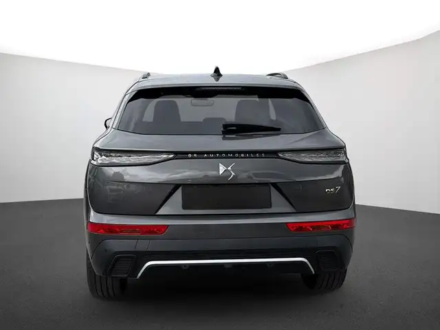 DS Automobiles DS 7 view 4