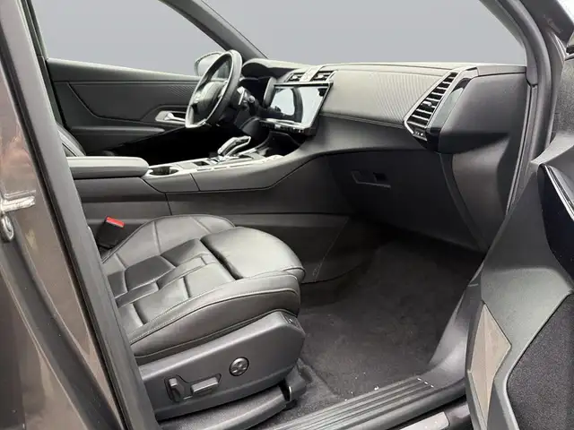 DS Automobiles DS 7 view 11