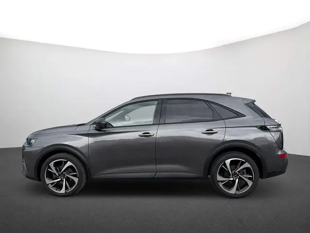 DS Automobiles DS 7 view 5