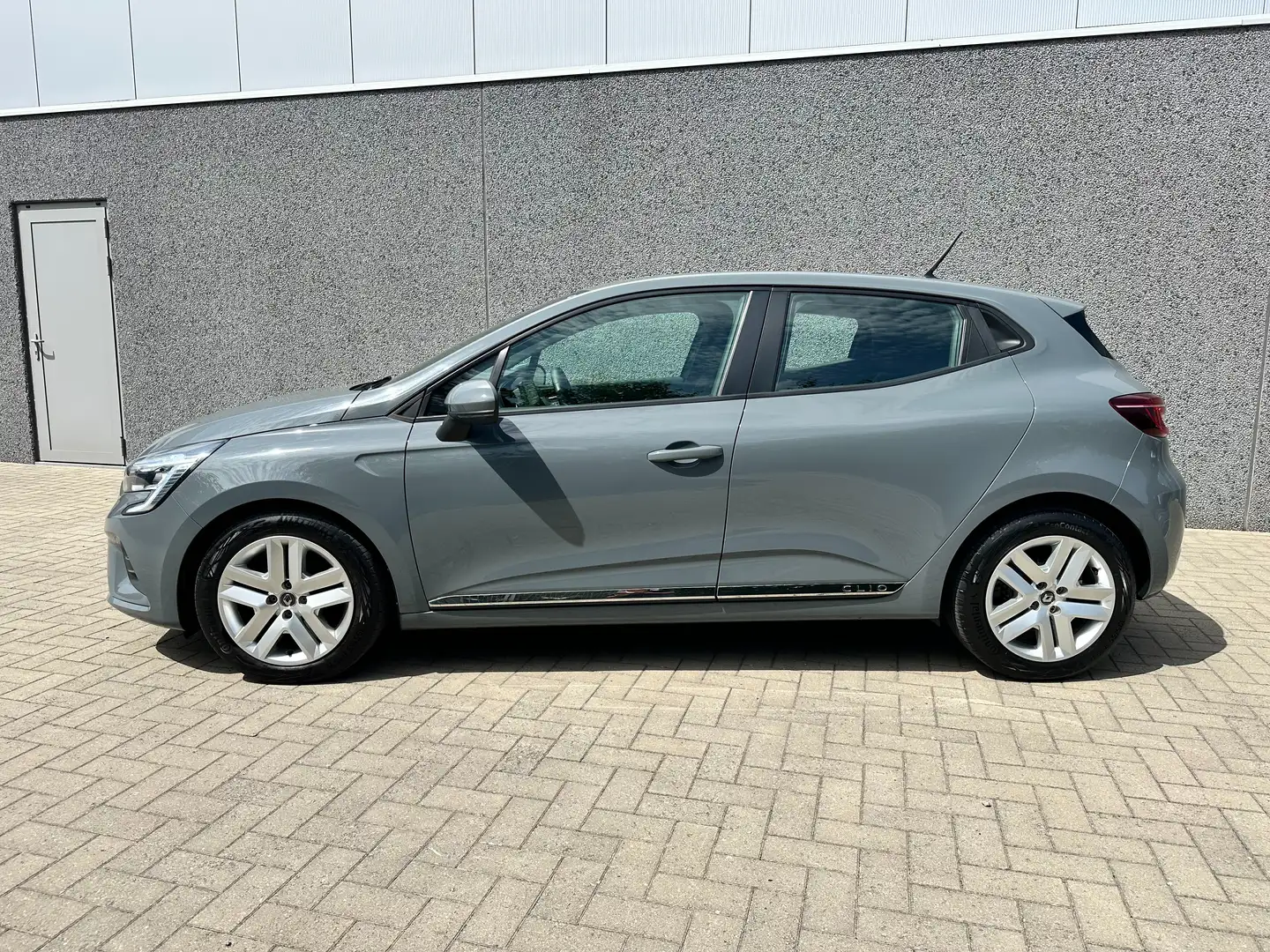 Renault Clio 1.0 TCe Zen Grijs - 2