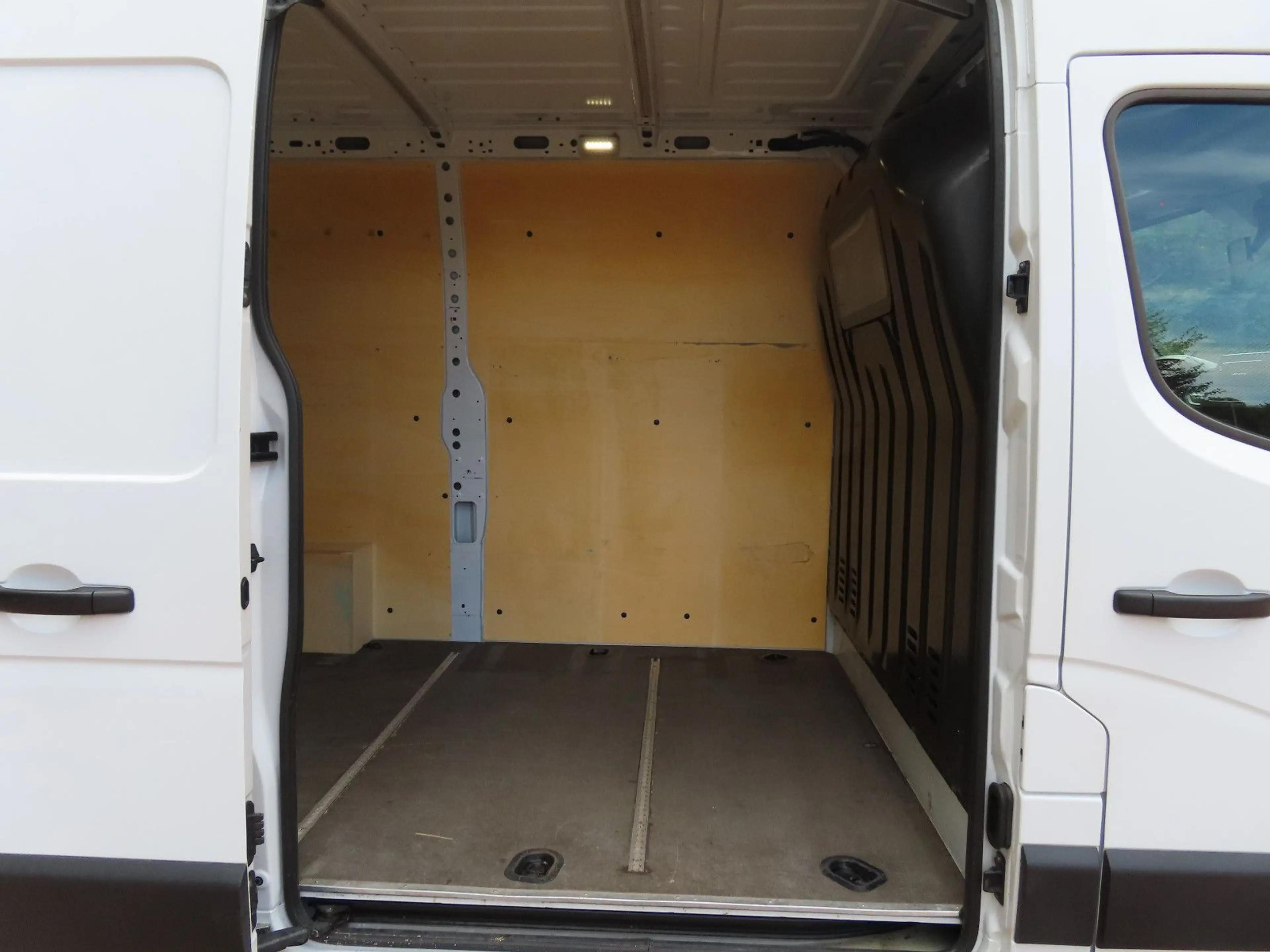 Renault Master III Kasten L2H2 HKa 3,5t — photo 10