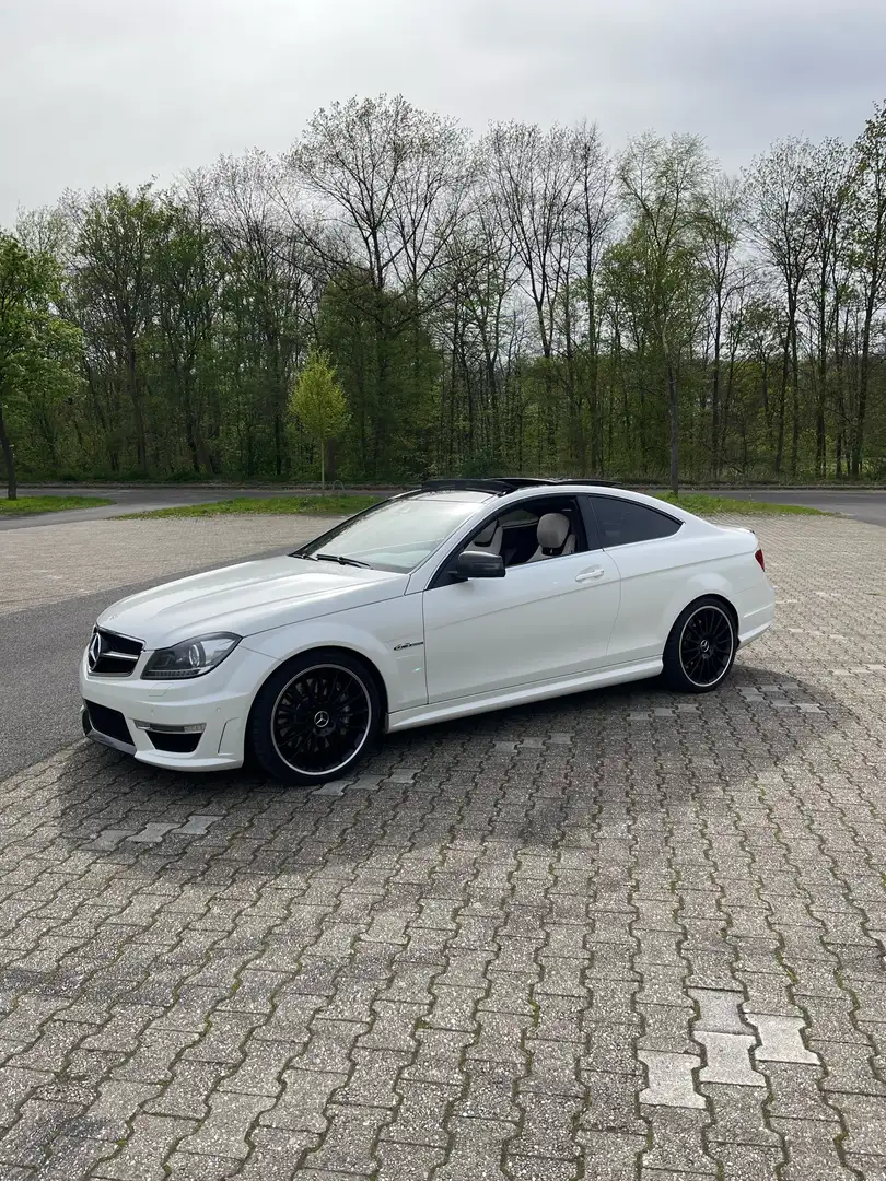 Mercedes-Benz C 63 AMG Coupe SPEEDSHIFT MCT Wit - 2