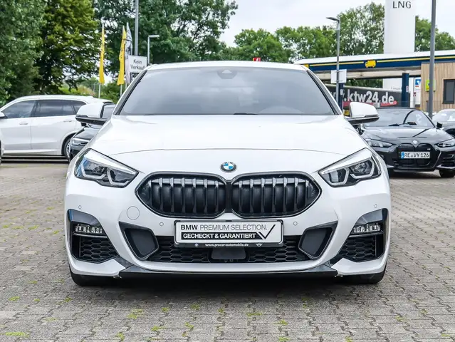 BMW 2 Series view 8