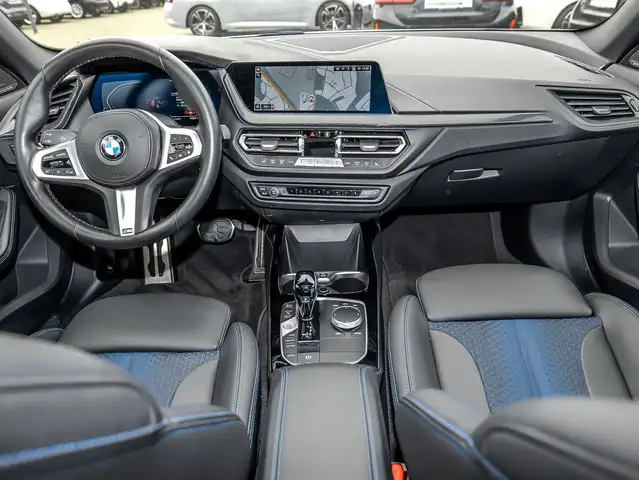 BMW 2 Series view 3