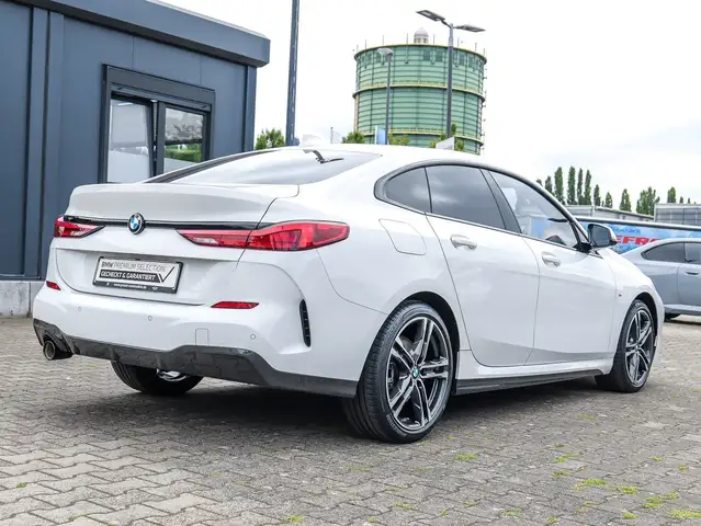 BMW 2 Series view 2