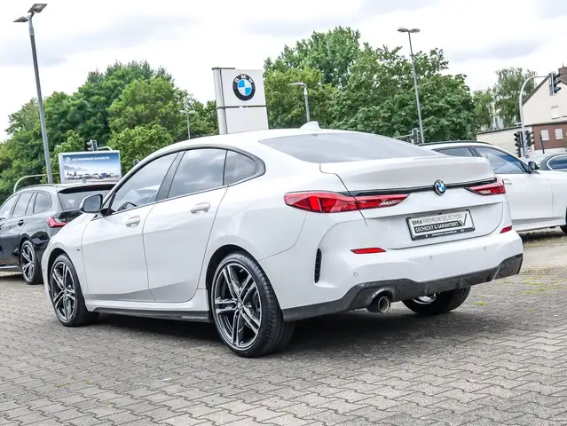 BMW 2 Series view 7