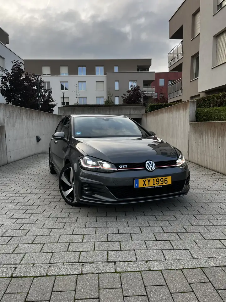 Volkswagen Golf GTI