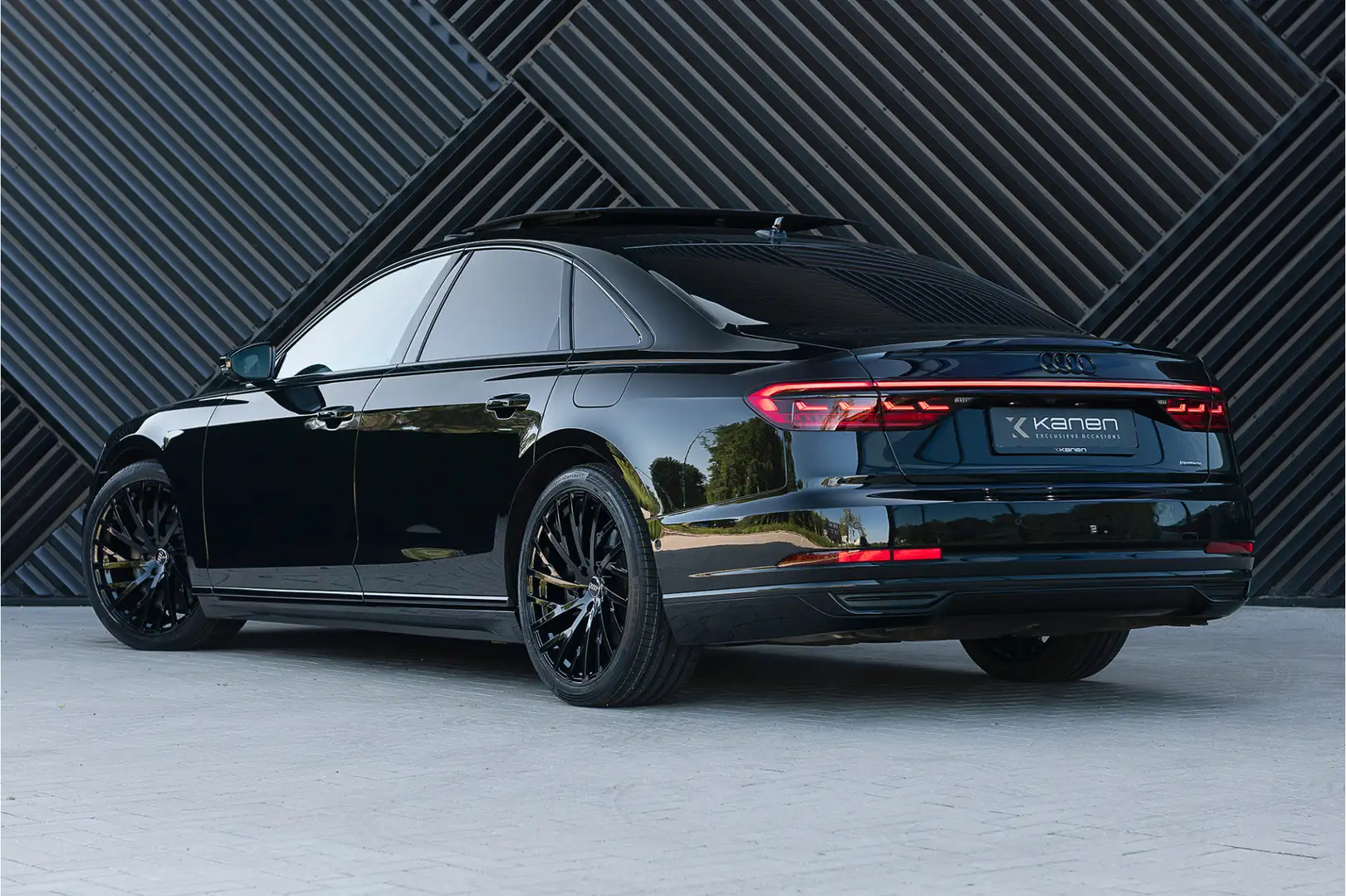 Audi A8 60 TFSI e quattro S-Line S-stoelen Pano B&O 360 He Zwart - 2