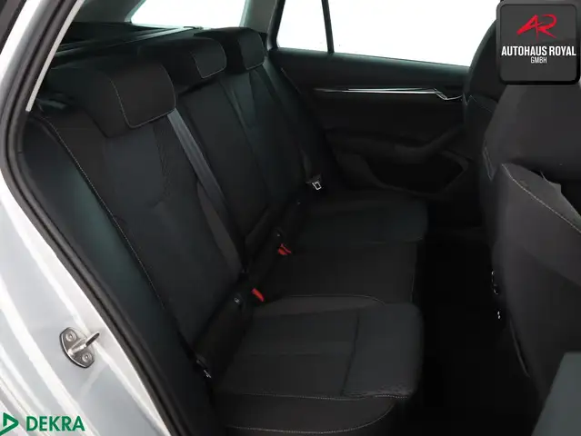 Skoda Octavia view 13